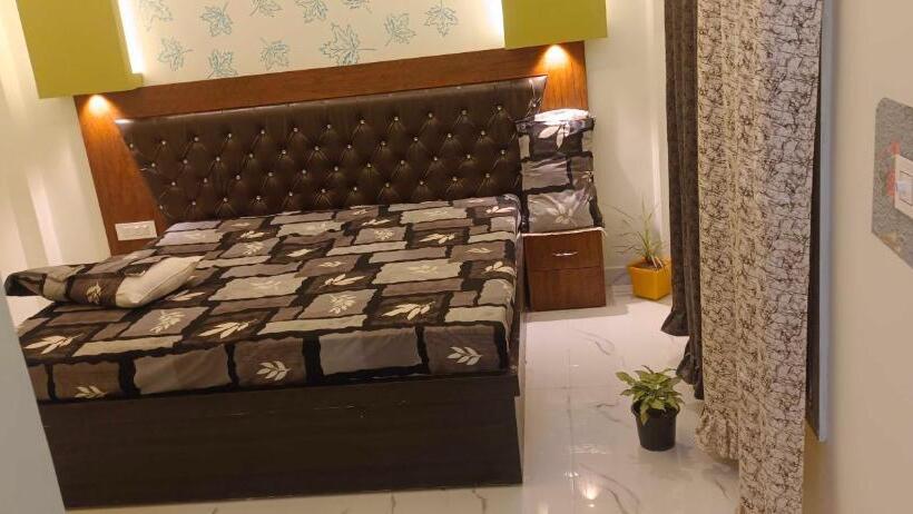 اتاق کلاسیک سه تخته, Spot On Hotel Bairi Love