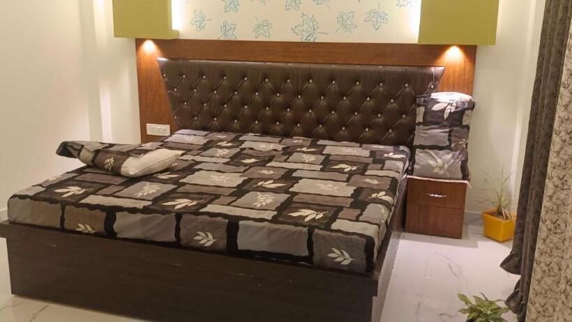 اتاق کلاسیک سه تخته, Spot On Hotel Bairi Love