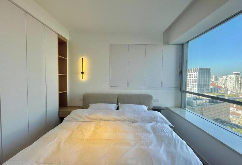 디럭스 스튜디오, Zhome Count Luxury Apartment