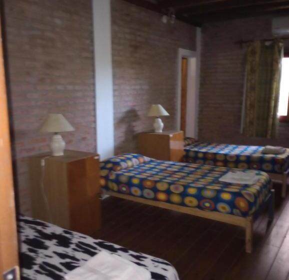 غرفة قياسية رباعية, Je Nous Casa