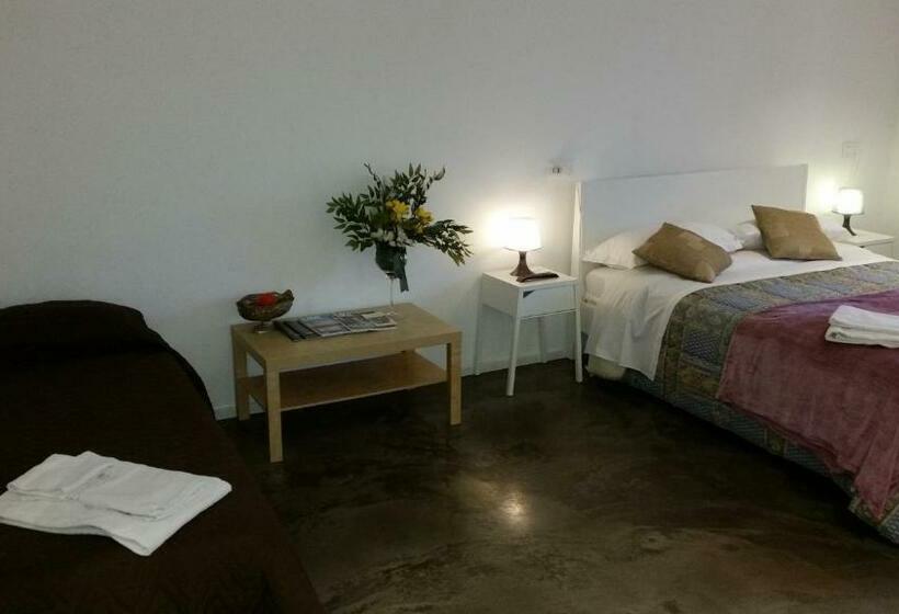 高级三人间, Palermo Rooms