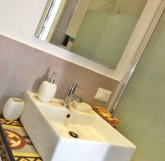 高级三人间, Palermo Rooms