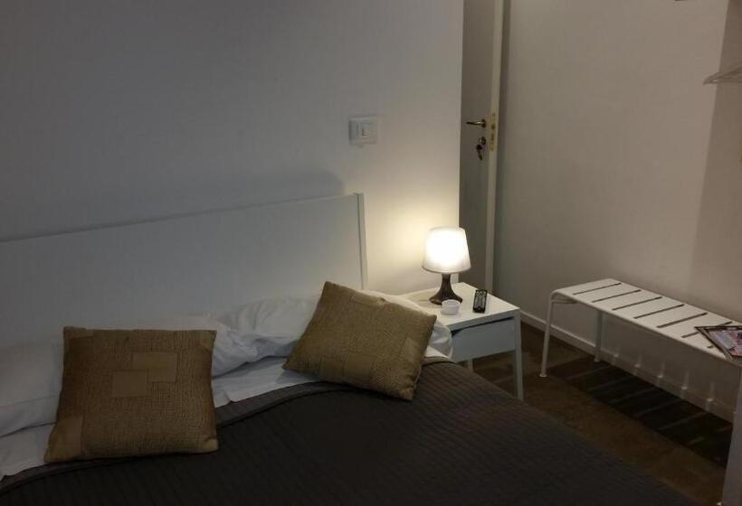 经济房, Palermo Rooms