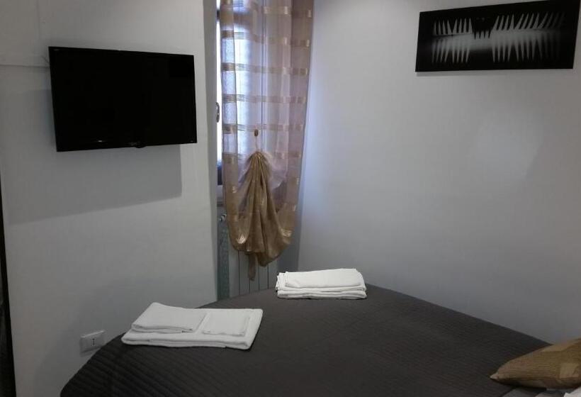 经济房, Palermo Rooms