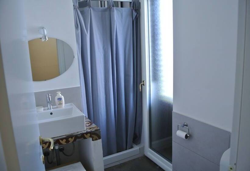 经济房, Palermo Rooms