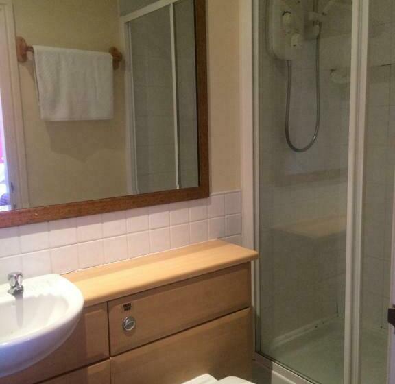 חדר סטנדרט, The Grey Horse