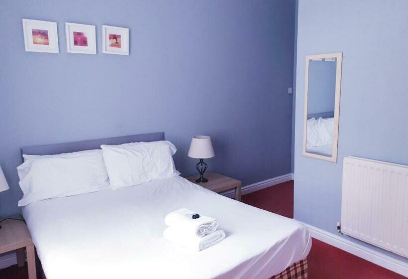 חדר סטנדרט, The Grey Horse