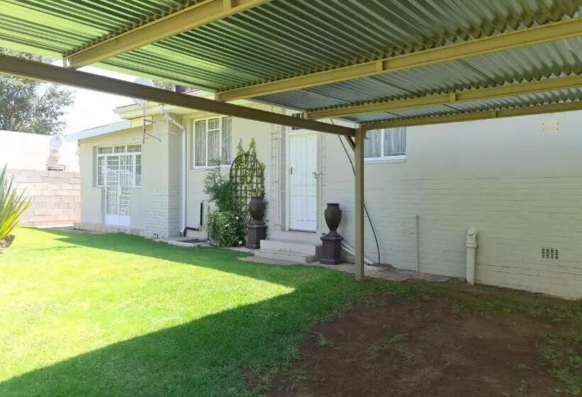 4ベッドルームハウス, Birch Bush Bed And Breakfast