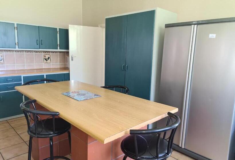 בית, 4 חדרי שינה, Birch Bush Bed And Breakfast