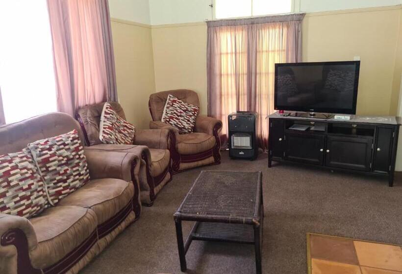 בית, 4 חדרי שינה, Birch Bush Bed And Breakfast