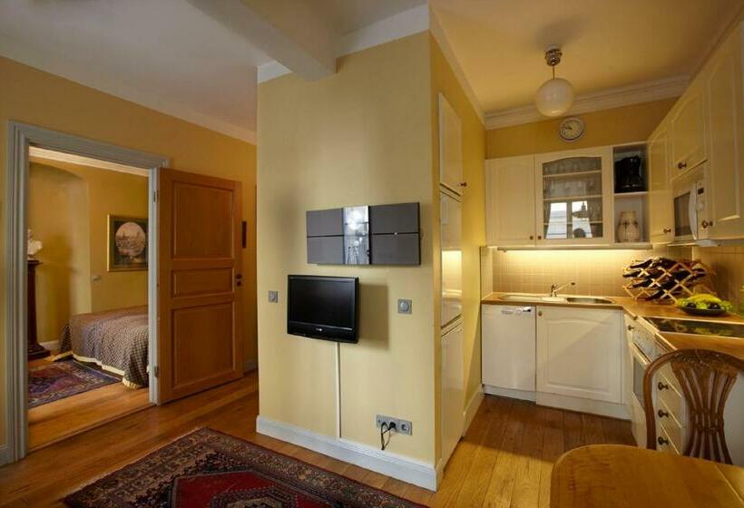 스탠다드 스튜디오, Victory Apartments