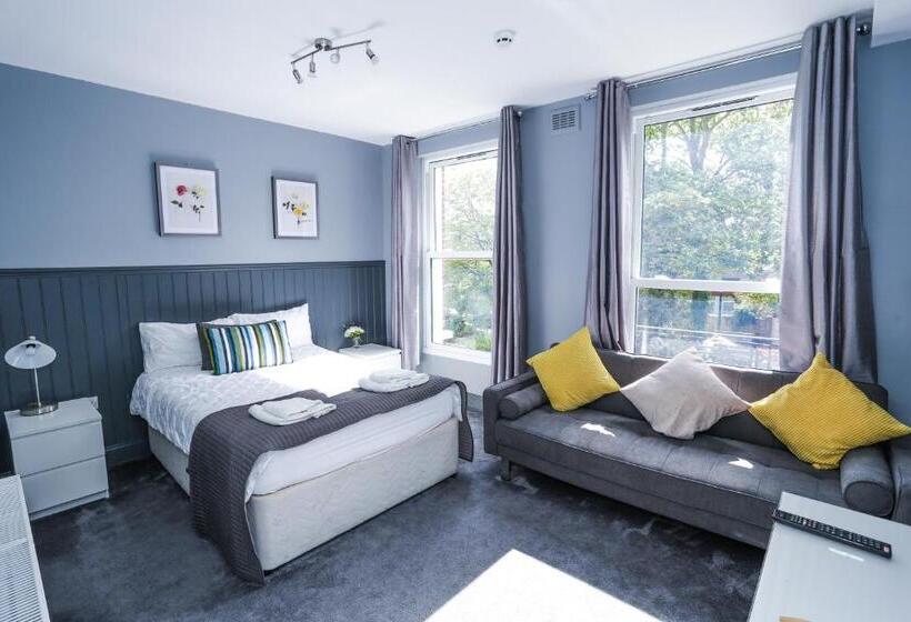 Семейный Номер, Beckenham Park