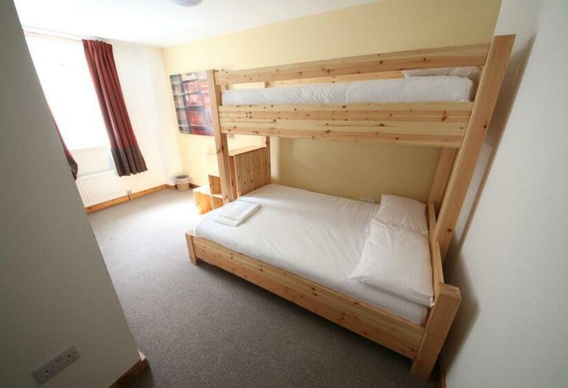 Cameră Triplă Standard cu Paturi Suprapuse, Black Isle Bar & Rooms