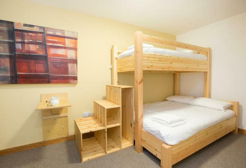 Triple Standard Room with Bunk Beds, Black Isle Bar & Rooms