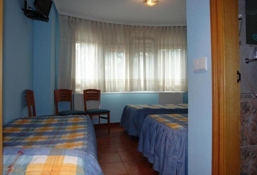 חדר סטנדרט לשלושה, Hostal Campus