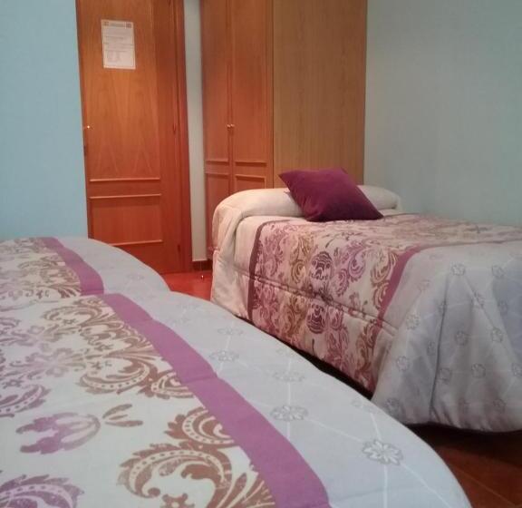 חדר סטנדרט לשלושה, Hostal Campus