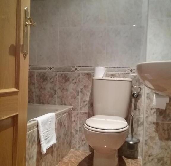 חדר סטנדרט לשלושה, Hostal Campus