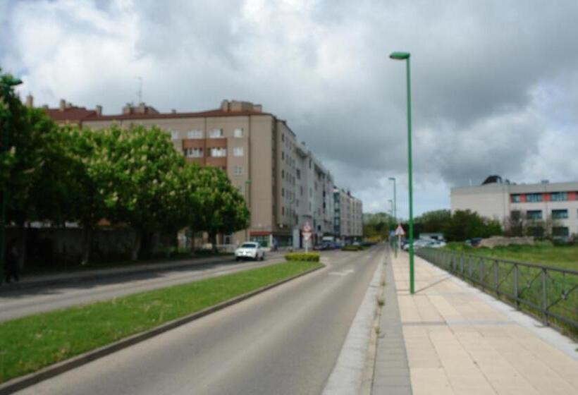 חדר סטנדרט לשלושה, Hostal Campus