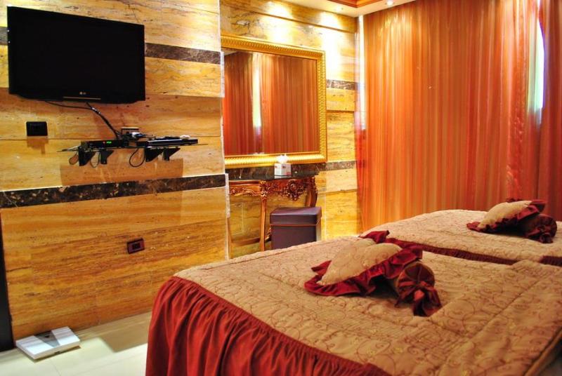 استودیوی لوکس, Jad Hotel & Suite