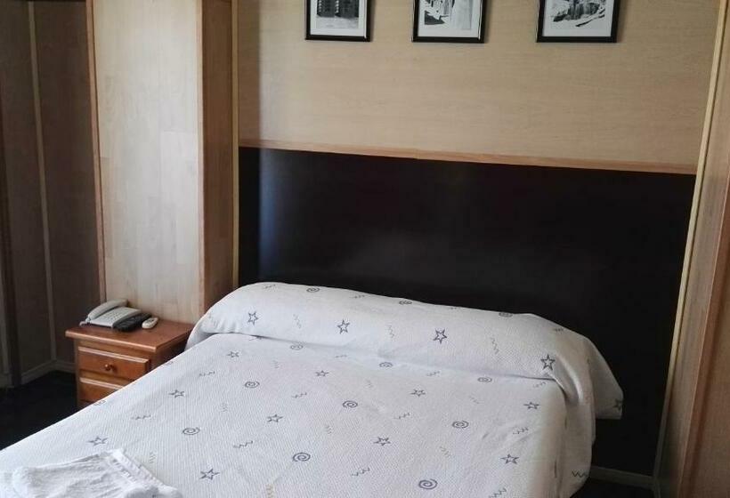 Номер Стандарт, La Mina