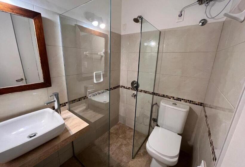 غرفة قياسية, Lobato