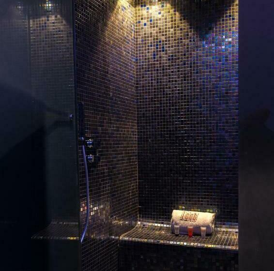 غرفة قياسية, Loob Madrid