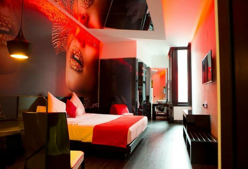 Номер Стандарт, Loob Madrid