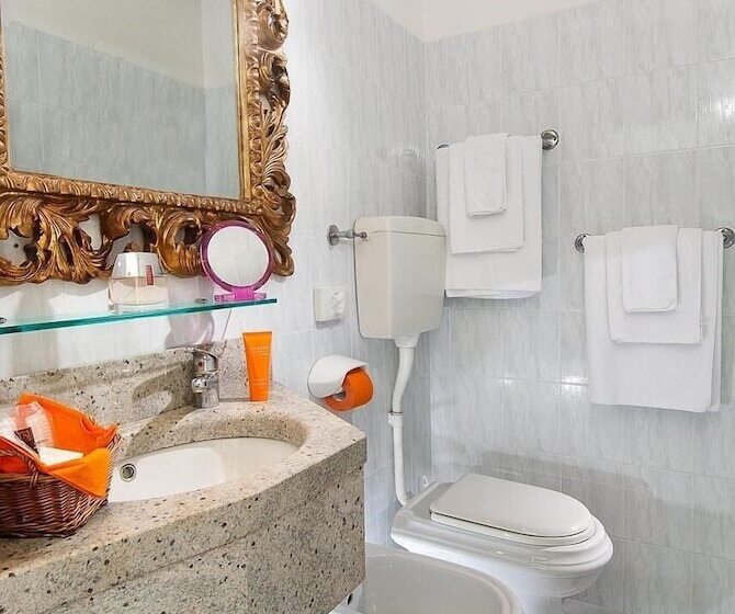 חדר סטנדרט צדדי נוף לים, Mayflower