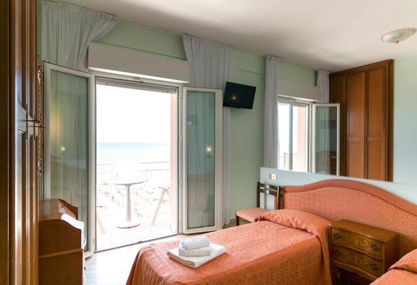 Quarto Familiar Vista Mar, Mayflower