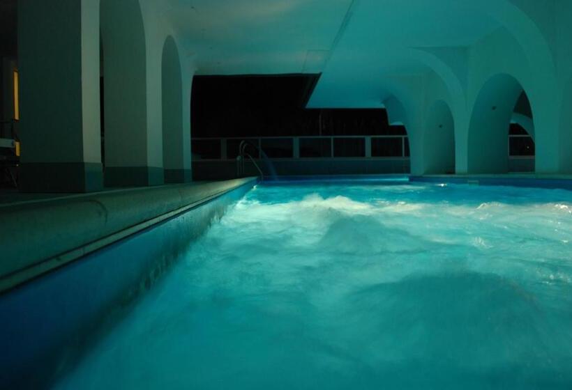 חדר בייסיק עם נוף צדדי לים, Mayflower