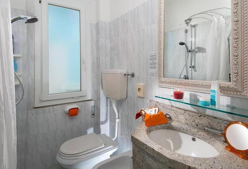 חדר יחיד בסיסי, Mayflower