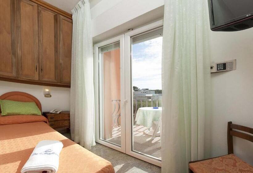 חדר יחיד בסיסי, Mayflower