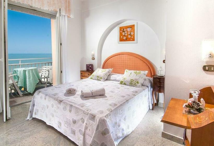 Quarto Estandar Vista Mar com Sacada, Mayflower