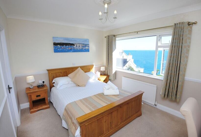 Номер Стандарт Вид на Море, Mevagissey Bay