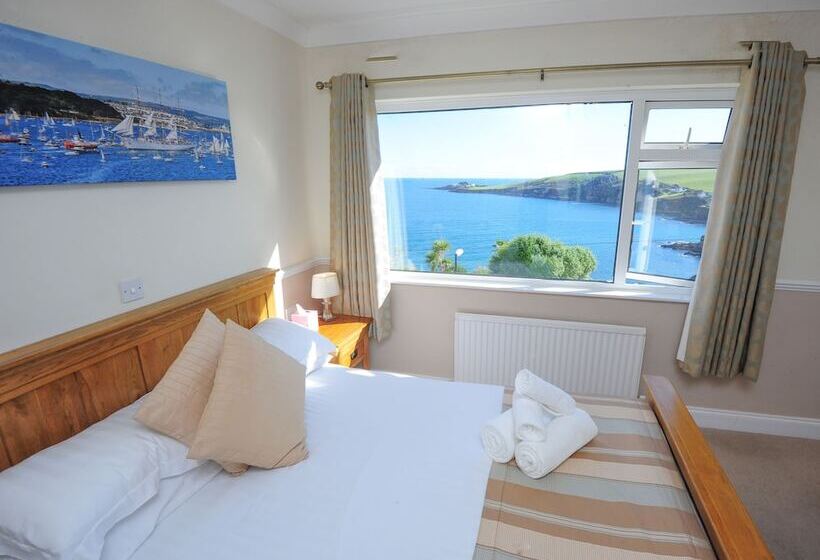 Номер Стандарт Вид на Море, Mevagissey Bay