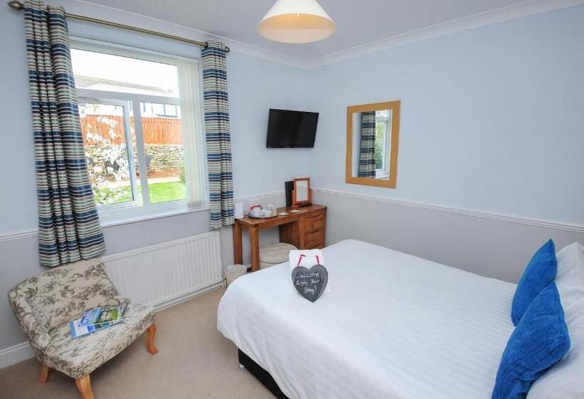 Номер Стандарт Вид на Сад, Mevagissey Bay