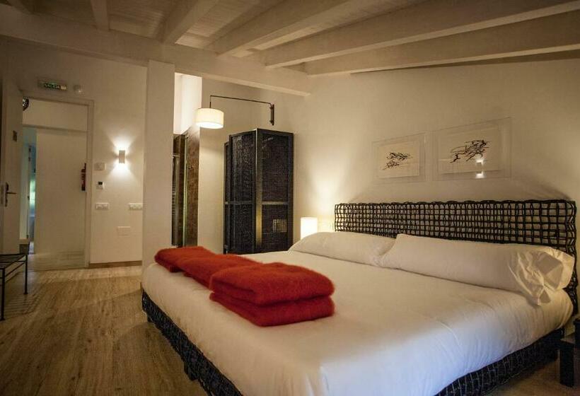 수피리어 룸, Pura Vida