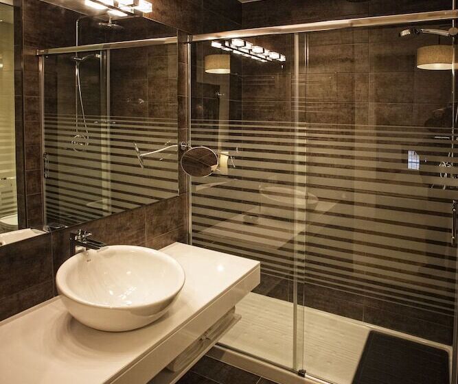 수피리어 룸, Pura Vida