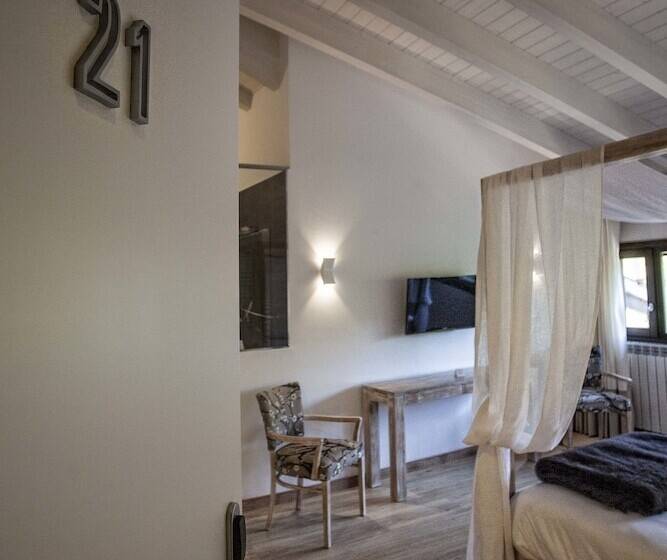 수피리어 룸, Pura Vida