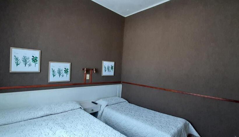 标准三人间, Rivadavia