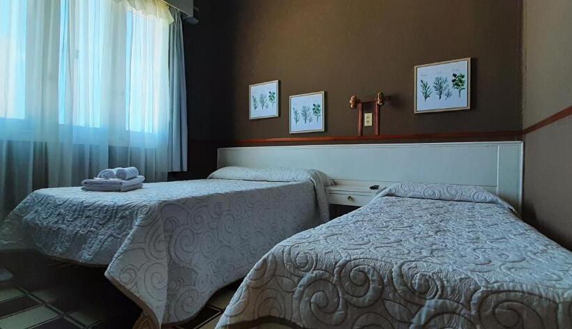 标准三人间, Rivadavia