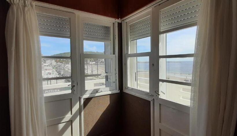 带阳台标准四人间, Rivadavia