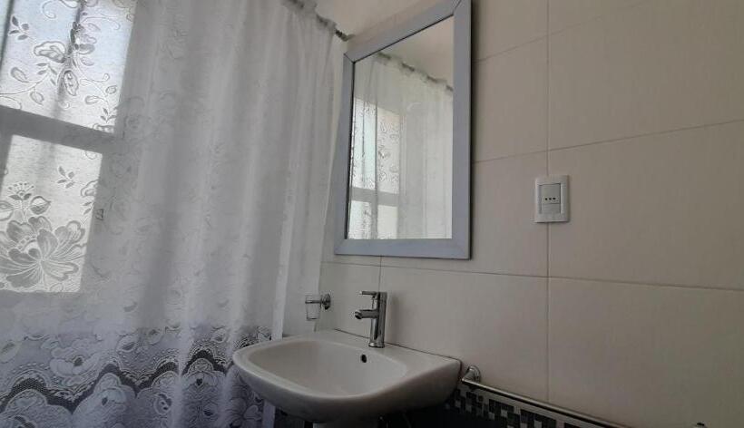 经济四人房间, Rivadavia