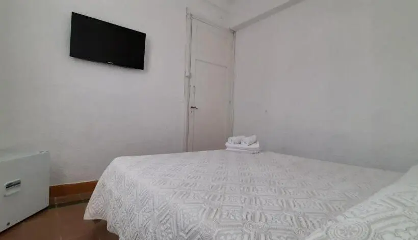 エコノミー4人部屋, Rivadavia