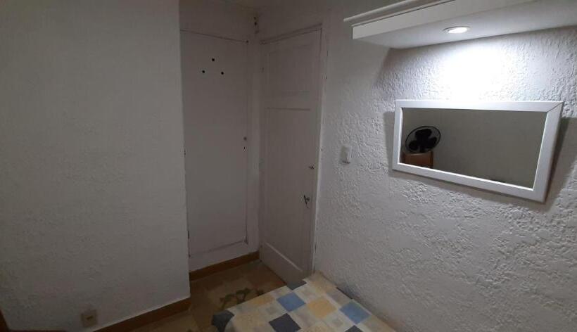 经济四人房间, Rivadavia