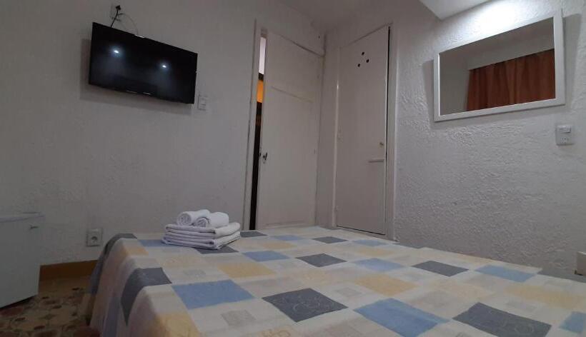 经济四人房间, Rivadavia