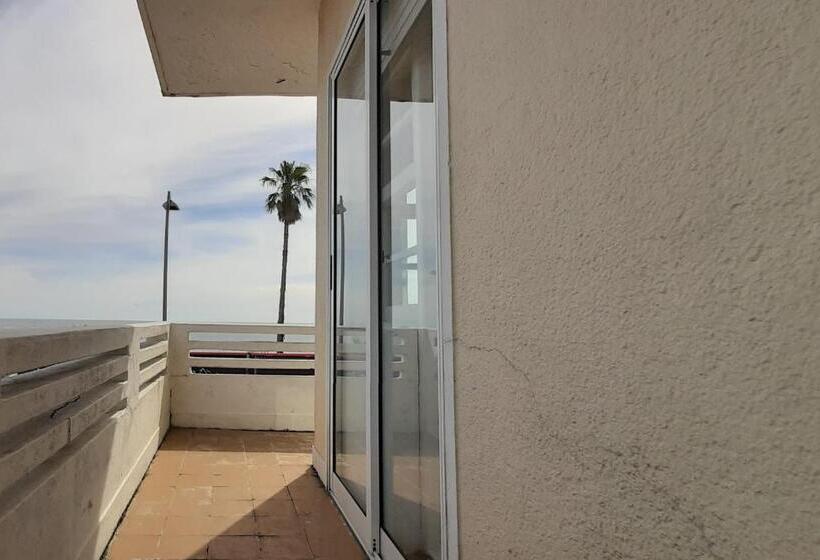 带阳台标准四人间, Rivadavia