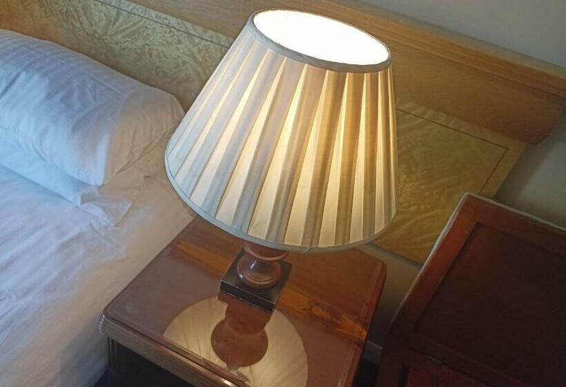 חדר סטנדרט יחיד, Sergul