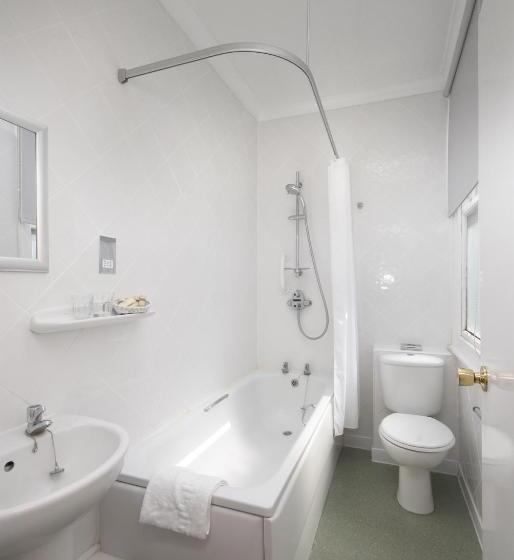 스탠다드 트리플 룸, The Glenburn