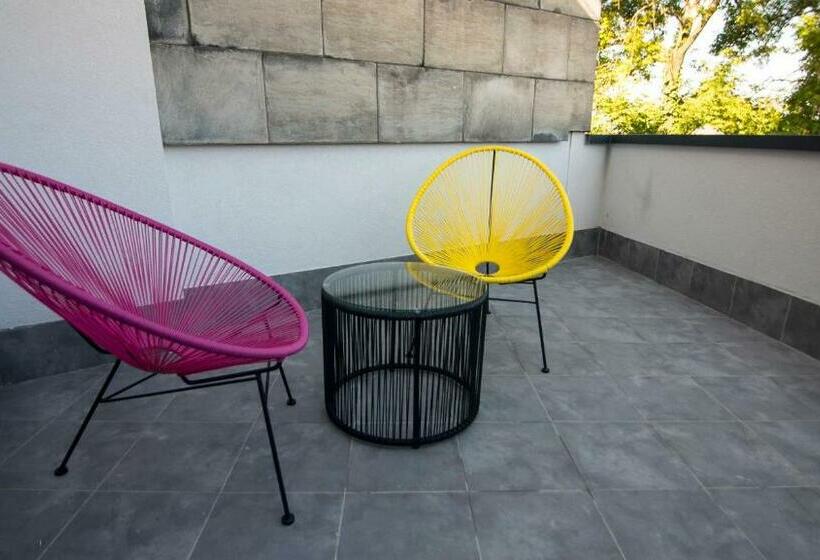 Deluxe-perhehuone, Koisi Hostel